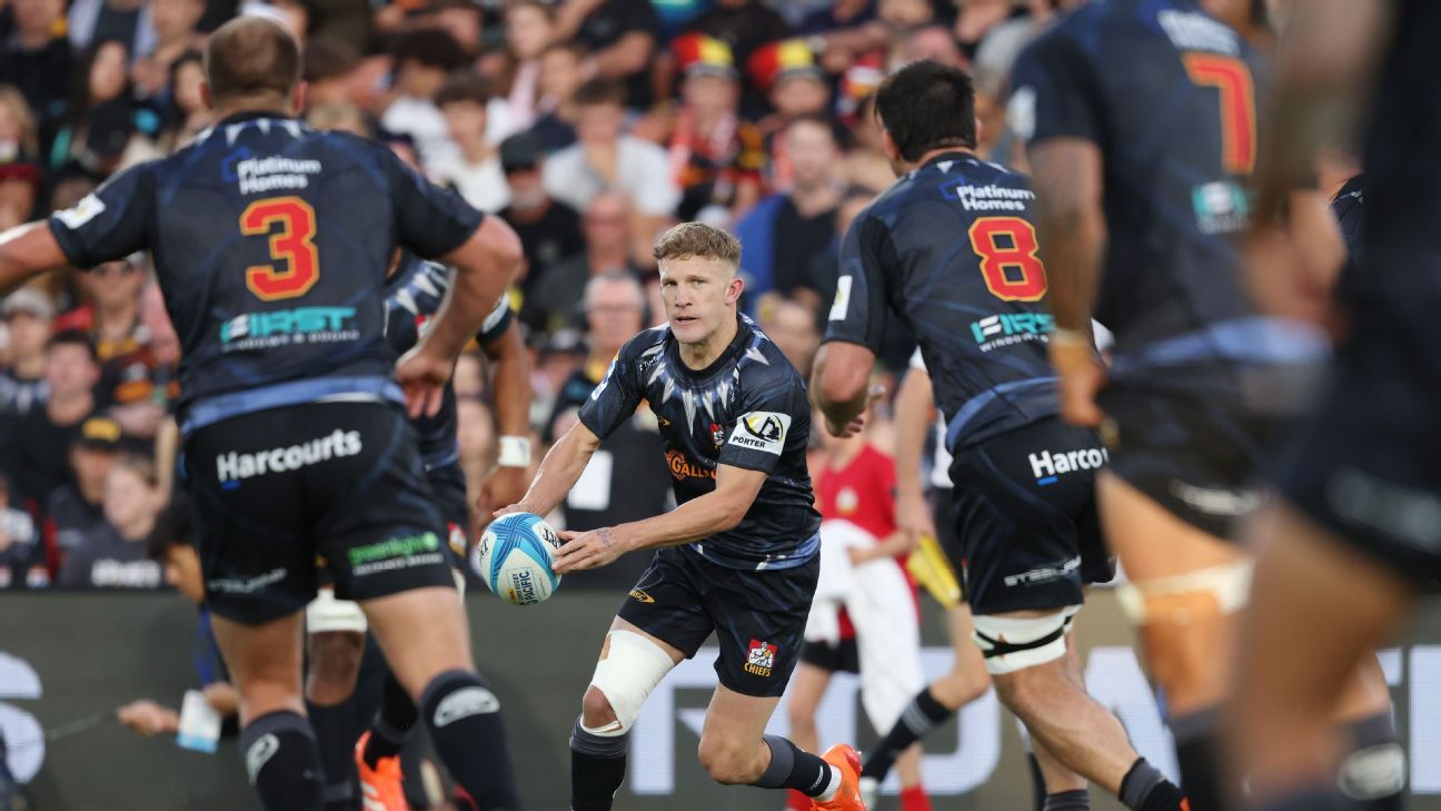 Super Rugby Pacific: Chiefs won the duel against Blues by 32-31 and remained the only leader