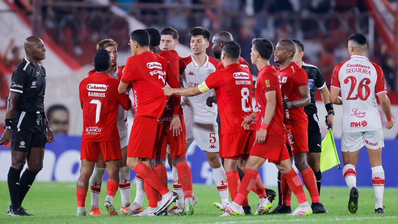 Raimondi assumes in America without Vergara and Juanfer in suspense

