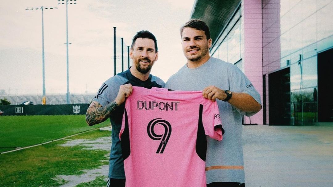 Antoine Dupont, intimate: fame, celebrities and how to avoid being recognized in public