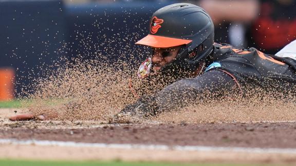 0:33 Luis Arraez responds largely with the simple driver of Empateluis ARCEEZ kept calm at the right time and connected a simple tugboat to tie the game 2-2 between the parents and the orioles 4-3 About parents. 5h0: 33 Luis Arreez responds largely with the simple impeller of Empateluis ARCEEZ kept calm at the right time and connected a simple tug to tie the game 2-2 between parents and orioles.7h0: 35 Arozarena will play against its exequipo in Tampa: "I always wanted to return"9h2: 52 Welcome, September! Ranking of the playoffs races that will mark the last month of the regular season of MLB What emotions holds us September in the Major Leagues with the team race to secure their ticket to playoffs? 11HDAVID SCHOENFIELD, ESPNAP