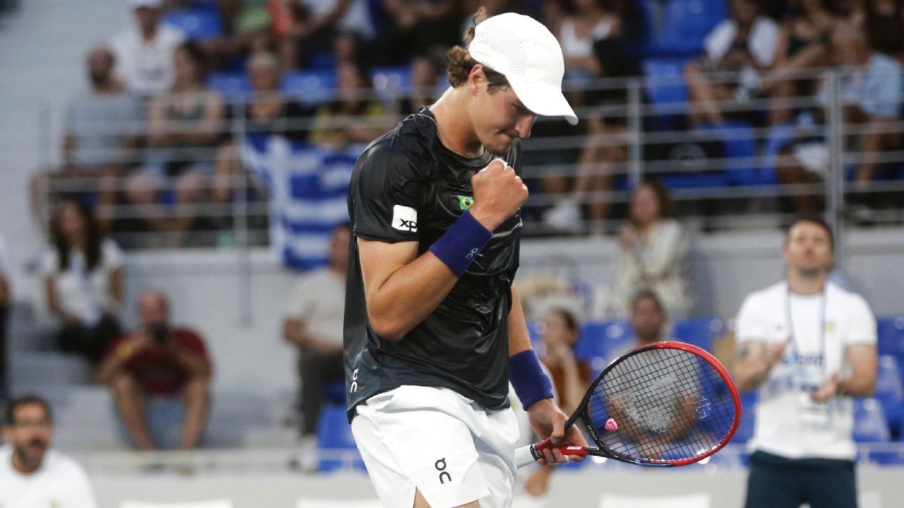 "I knew that he was going to be stressed because he is not winning": strong statements by Fonseca on Tsitsipas

