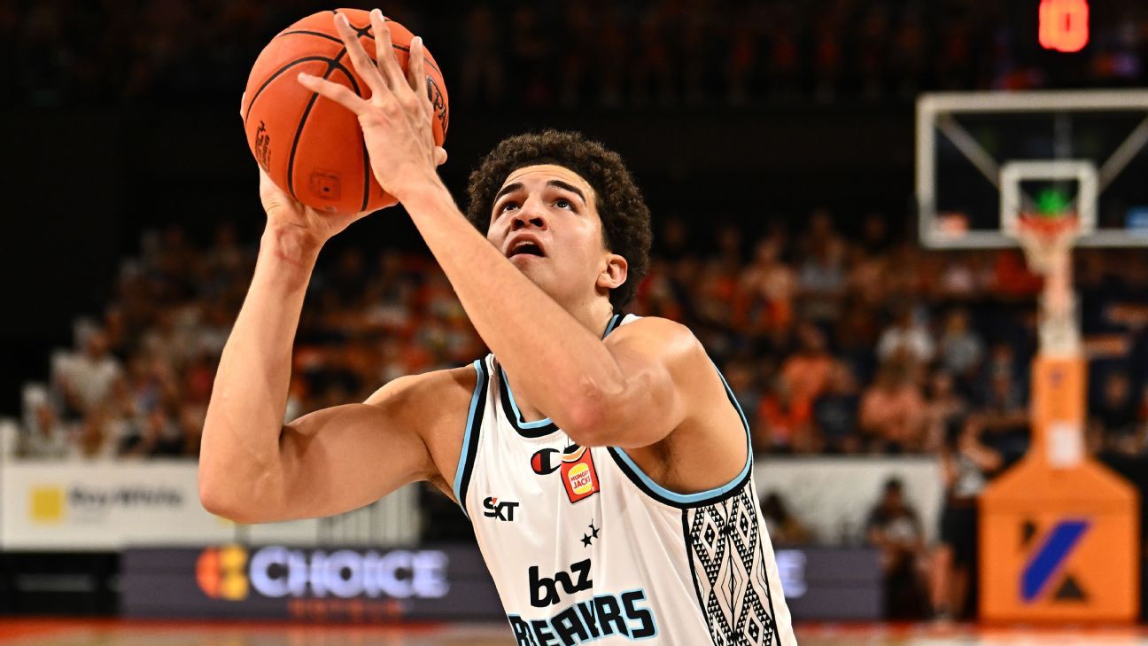 Karim López heading to the NBA: key victory and 15 points

