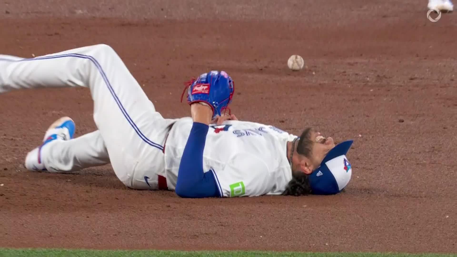 0:33 Blue Jays tie! Springer's home run makes it 1-1 against the RockiesGeorge Springer hits a solo home run in the third inning to tie the game at 1-1 against the Rockies.3h0:32 Ponce is injured and the Rockies take the lead in TorontoAfter trying to keep a McCarthy grounder, Cody Ponce suffers an apparent injury and leaves the game; The Colorado Rockies take advantage to make it 1-0.3h0:33 Blue Jays tie! Springer's home run makes it 1-1 against the RockiesGeorge Springer hits a solo home run in the third inning to tie the game at 1-1 against the Rockies.3h0:32 Kyle Isbel hits a two-run home run for the Royals7h0:46 With home runs from Isbel and Collins, Royals defeat Twins by opening at homeKyle Isbel and Isaac Collins hit home runs and Kansas City took the first of the series against Minnesota on opening day at Kauffman Stadium.6hJamie Squire/Getty Images
