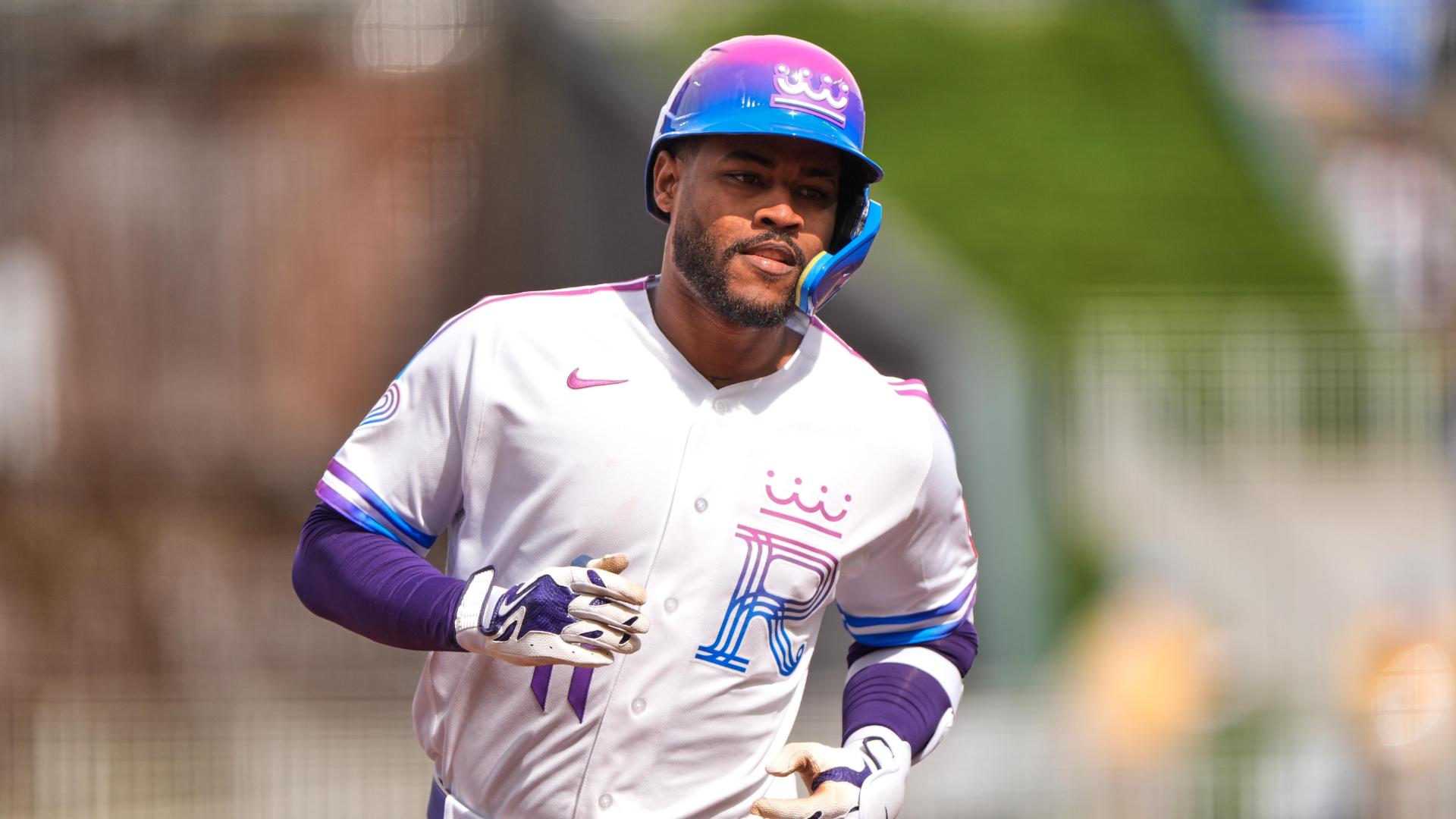 0:36 Manny Machado brings Padres closer on the scoreboard with a two-run home runManny Machado brings Padres closer on the scoreboard with a two-run home run2h0:32 José Ramírez does not wait and flies the fence in the first inning!José Ramírez hits a solo home run in the first inning to lead the Guardians 1-0 against the Braves.4h0:39 William Contreras goes to the street with powerful solo hitWilliam Contreras goes to the street with a powerful solo hit4h0:22 Double by Willson Contreras extends the lead of the Red Sox!Willson Contreras hits a double that puts the score 2-0 in favor of the Boston Red Sox.3h0:22 Gunnar Henderson puts the Orioles ahead 2-1 with a solo home runGunnar Henderson puts the Orioles ahead 2-1 with a home run lonely4h0:38 On! Nathaniel Lowe sets the pace with a key doubleNathaniel Lowe hits a key double against the Angels, propelling the offense to make the score 4-0 in the first inning.5h0:41 Carlos Cortes' home run leaves the park and adds three runs!Carlos Cortes home run leaves the park and adds three runs!6h0:51 Kyle Schwarber hit a 3-run home run and the Phillies go aheadKyle Schwarber hit a 3-run home run in the third inning and gave the Phillies a 3-2 lead.9h0:24 Riley Greene's home run extends the Tigers' leadRiley Greene hits the road with a 3-run home run to make the score 5-0 against the Marlins.9h0:28 Brooks Lee hits a home runBrooks Lee hits a home run8h0:25 Manny Machado brings the Padres closer on the scoreboard with a two-run home runManny Machado brings Padres closer on the scoreboard with a two-run home run2h0:32 José Ramírez does not wait and flies the fence in the first inning!José Ramírez hits a solo home run in the first inning to lead the Guardians 1-0 against the Braves.4h0:39 William Contreras goes to the street with a powerful solo hitWilliam Contreras goes to the street with a powerful solo hit4h0:22 Double by Willson Contreras extends the Red Sox lead!Willson Contreras hits a double that makes the score 2-0 in favor of the Boston Red Sox.3h0:22 Gunnar Henderson puts the Orioles ahead 2-1 with a solo home runGunnar Henderson puts the Orioles ahead 2-1 with a solo home run4h0:38 On! Nathaniel Lowe sets the pace with a key doubleNathaniel Lowe hits a key double against the Angels, propelling the offense to make the score 4-0 in the first inning.5h0:41 Carlos Cortes' home run leaves the park and adds three runs!Carlos Cortes home run leaves the park and adds three runs!6h0:51 Kyle Schwarber hit a 3-run home run and the Phillies go aheadKyle Schwarber hit a 3-run home run in the third inning and gave the Phillies a 3-2 lead.9h0:24 Riley Greene's home run extends the Tigers' leadRiley Greene hits the road with a 3-run home run to make the score 5-0 against the Marlins.9h0:28 Brooks Lee hits a home runBrooks Lee hits a home run8h0:25 Yankees don't have to worry... still2d3:58 The bat of the statue of Ichiro Suzuki breaks during its presentation1d1:02 Statue of Ichiro breaks during its inaugurationUnveiling of the statue of Ichiro Suzuki at T-Mobile Park, home of the Seattle Mariners, is tarnished when the bat breaks when removing the curtain.1dESPN Digital Services
