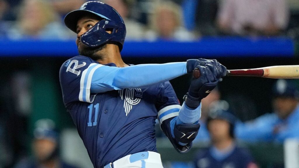 A Latino to follow on each of the 30 MLB rosters - AM850