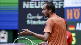 Altmaier eliminates Medvedev and reaches the Halle semifinals with Zverev