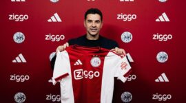 Míchel receives his first setback at Ajax
