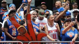 New York wakes up shielded by the Knicks ring celebration