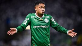 Hot return to the playing fields for Vitor Roque