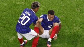 The ‘sticks’ to the ‘bleus’ of the French press, which praises Spain