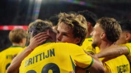 PSV hits it in the debut