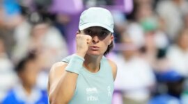 Swiatek and Svitolina draw on experience and meet in Toronto semis
