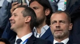 FIFA dismisses a critic of Infantino