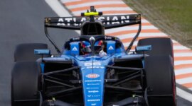 Bad day for Sainz: he has to grit his teeth