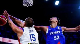 This is why Wembanyama can be the GOAT over Jordan: brutal how he humiliates Jokic