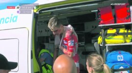 Pogacar, successfully operated on the left clavicle