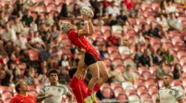 Spain plays in Perth with the purpose of maintaining its progression