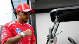 Crisis at Ferrari: Hamilton responds with monosyllables and Vasseur, to Horner