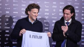 Forlán’s new Uruguay recovers its smile