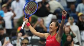 Zheng defeats Svitolina and keeps the dream of a local champion alive in Beijing