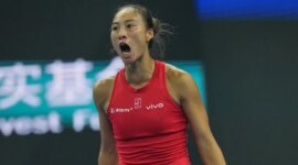 Qinwen Zheng signs the dream final with Mirra Andreeva in Beijing