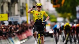 Strand Hagenes’ momentum prevails in Paris – Tours