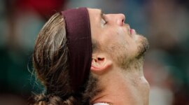 Zverev, injured in Shanghai: “I have never retired from a tennis match in my life and I want to keep that streak going”