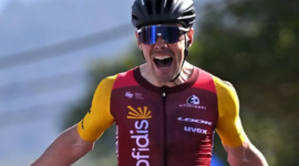 Hard setback for cyclist Alex Aranburu: break of the right clavicle and compound fracture of the iliac wing
