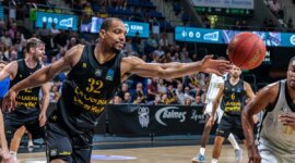 94-104: La Laguna Tenerife scores 73 points after the break to knock down the Skyliners