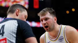 Doncic messes up: he has it with the referee and this ends up happening