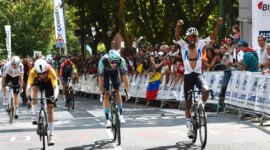 Eritrean Natnael Tesfatsion renews with Movistar until 2028