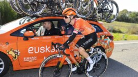The Euskaltel-Euskadi cycling team is risking part of its future this week: goal of finishing the year among the 30 best in the world